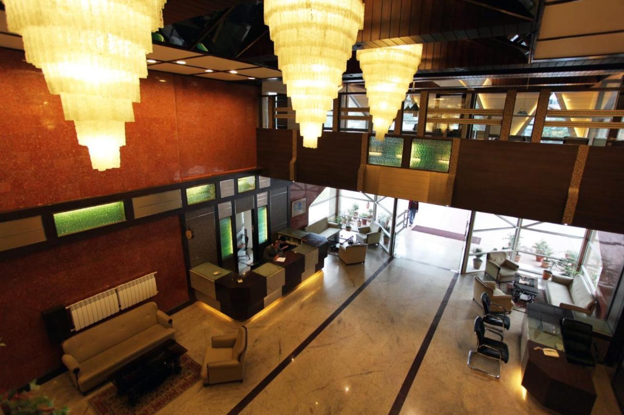 Hotel Arif Castle, 奈尼塔尔 外观 照片